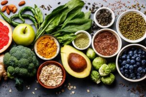 Apakah Pola Makan Asam Urat Bisa Menyelamatkan Leher dan Sendi dari Nyeri Tak Terkira