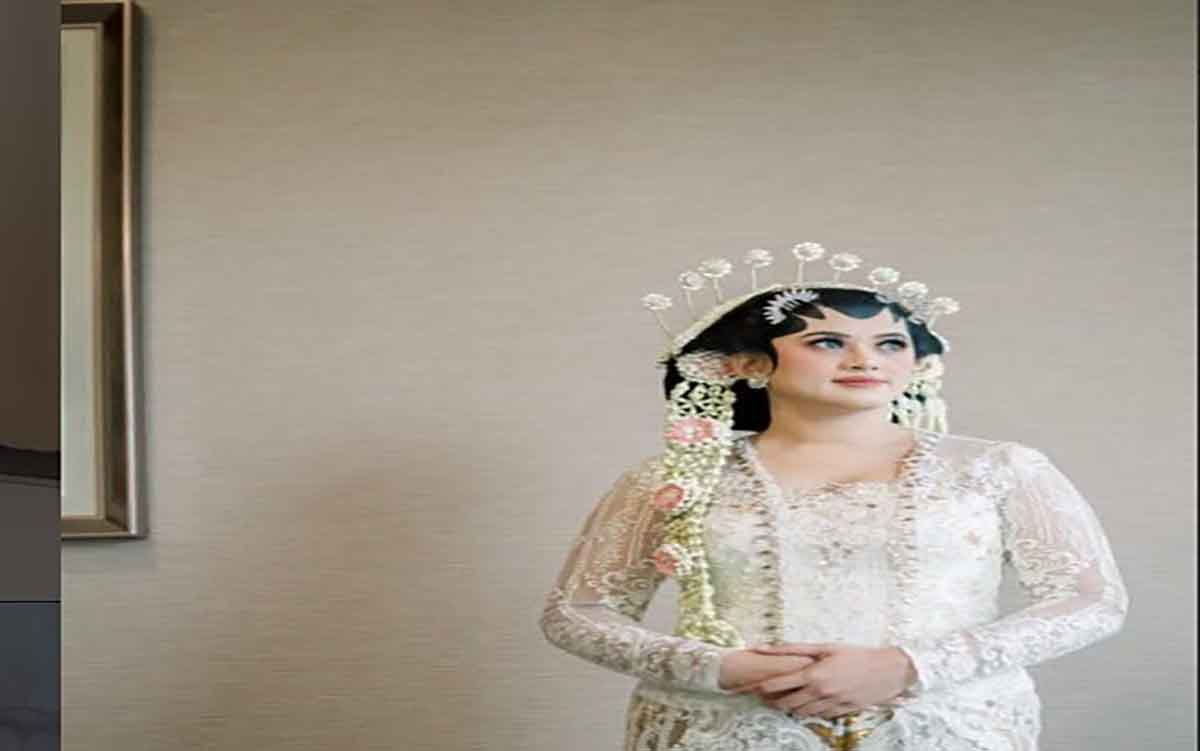 Banyak yang Salah! Ini Trik Jahit Kebaya Muslimah Syari Agar Tetap Elegan dan Syar’i